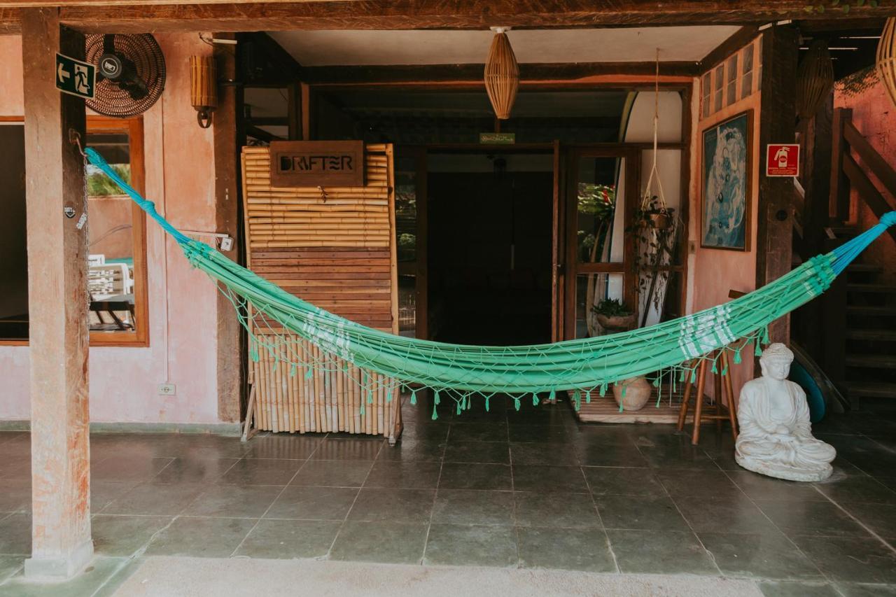Drifter Hostel Барра-ду-Саи Экстерьер фото